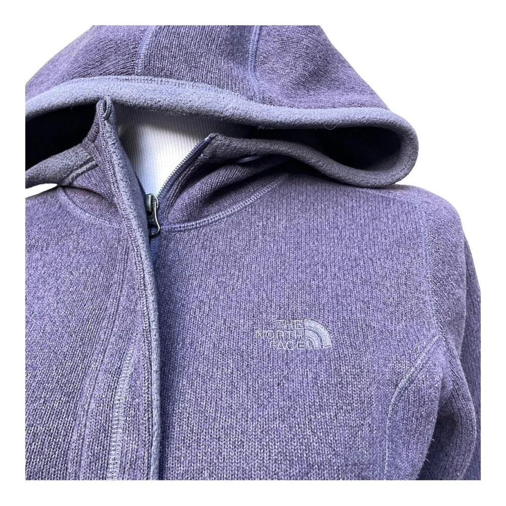SOLD! The North Face | Banderitas Hooded Fleece Sweater Jacket | Purple | Small - Picture 2 of 3
